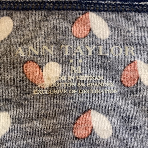 ANN TAYLOR Navy Red & White Heart Design Stretch Camisole - Size M. - Picture 2 of 12